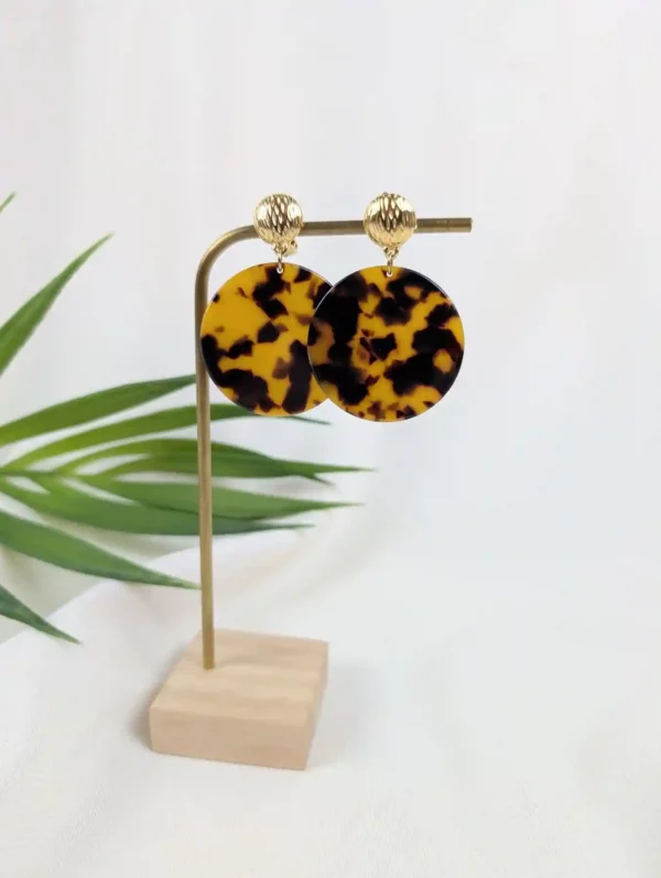 Boucles d'oreilles à clips effet écailles - Londres – Image 4