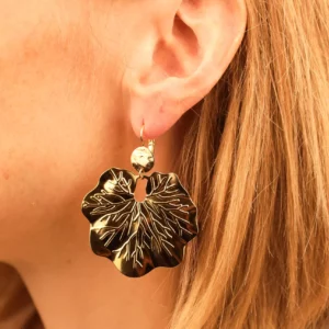 Boucles d'oreilles dorées avec feuilles - Simone – Image 2