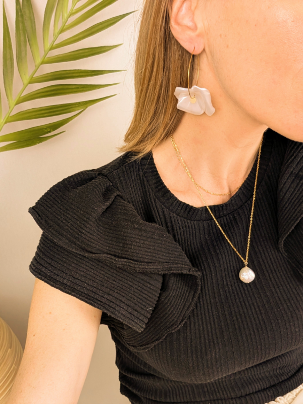 Boucles d'oreilles créoles à fleurs - Eva – Image 2
