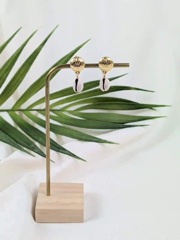 Boucles d'oreilles à clips avec coquillages - Malé – Image 3