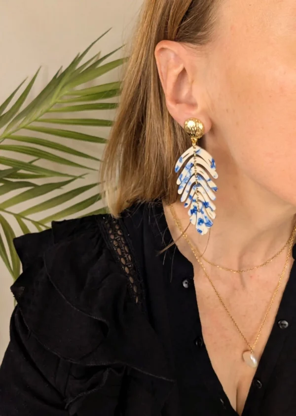 Boucles d'oreilles clips à feuilles de couleur - Maria – Image 5