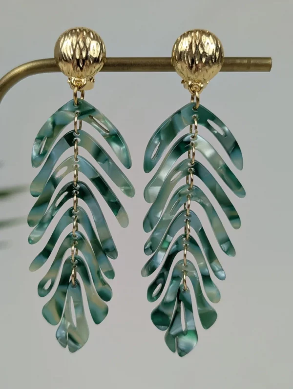 Boucles d'oreilles clips à feuilles de couleur - Maria – Image 8